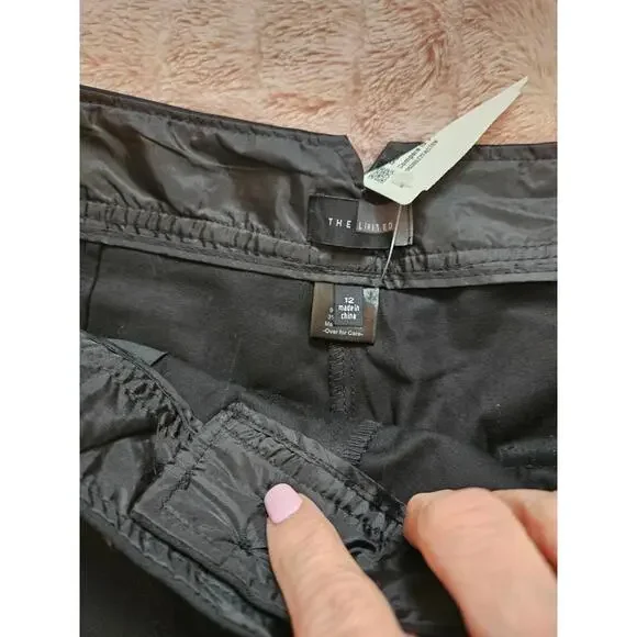 The Limited Women's Black Dress Shorts - Size 12 - Picture 4 of 4